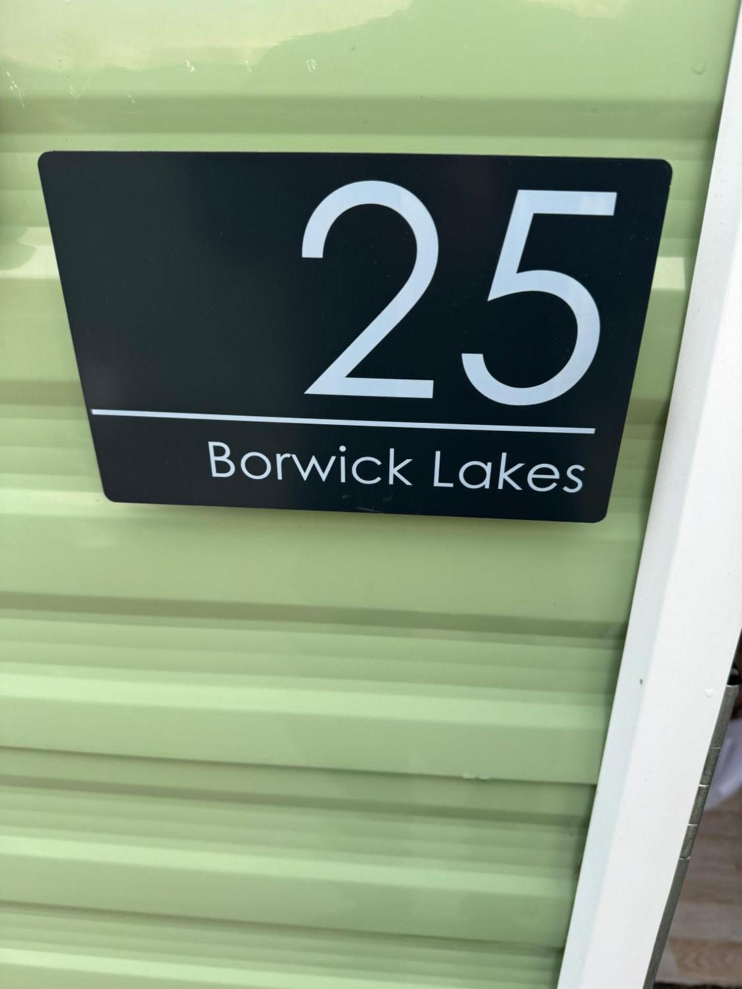 2 Bedroom Lakeview Lodge - Ensuite & Balcony Deck Карнфорт Экстерьер фото